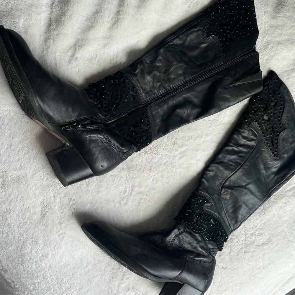 Black Knee-High Leather Boots with Studded Details / Western/Cowboy